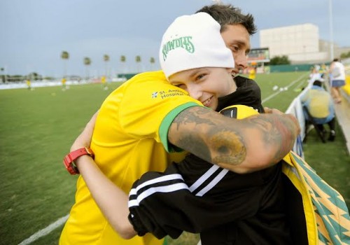 Cole being embraced by a Tampa Bay Rowdie player.  What a win-win.