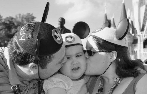 Disney smooches from Mom and Dad
